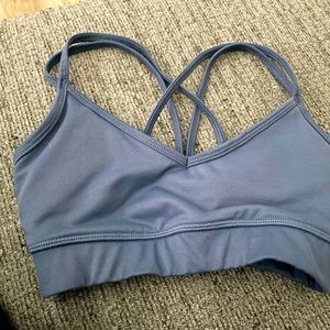 XS sports bra